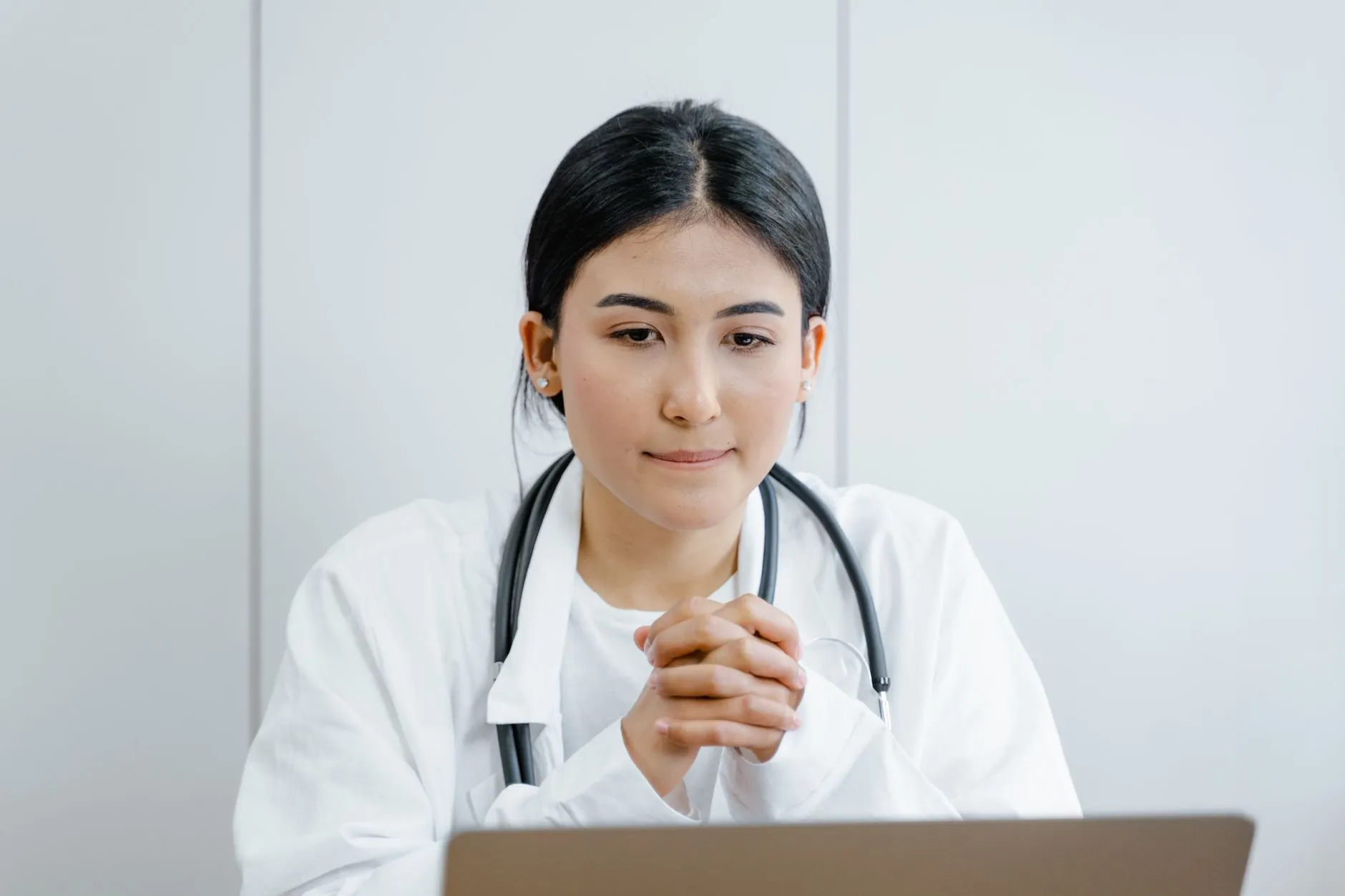 企业咨询服务如何助力广东创业者降低初创阶段的运营风险
