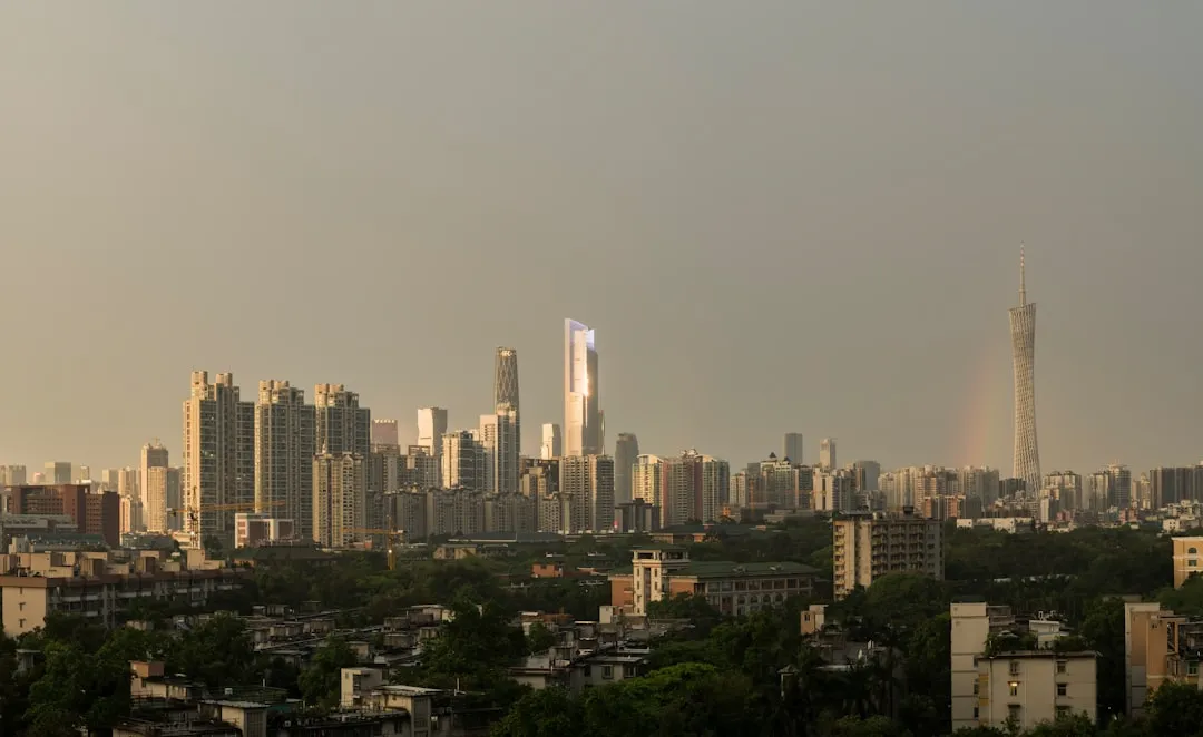 2024年广东商务服务价格对比：工商注册与财税代理费用指南